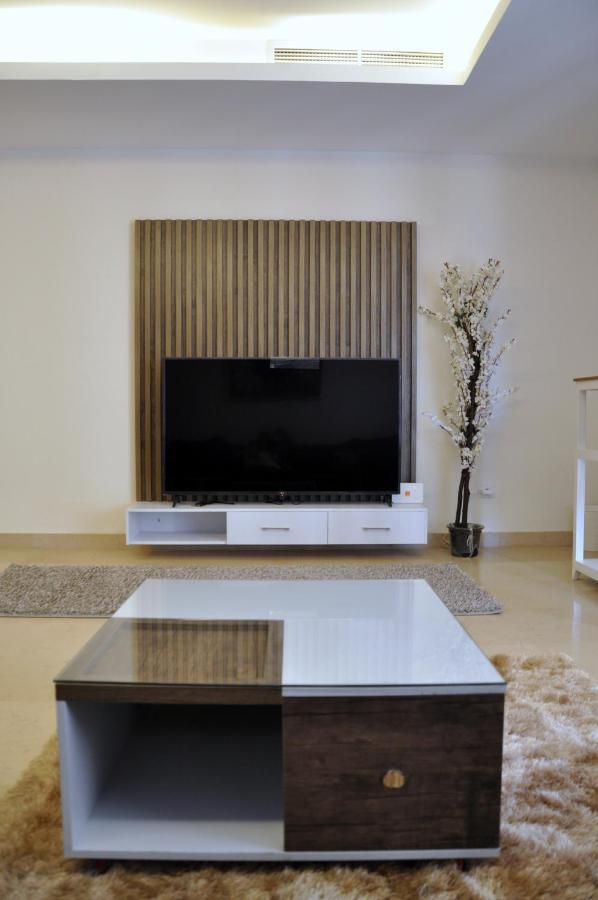 Axxodia Festival Apartment *